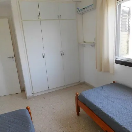 Sea View Apartment, Close To Amenities *
