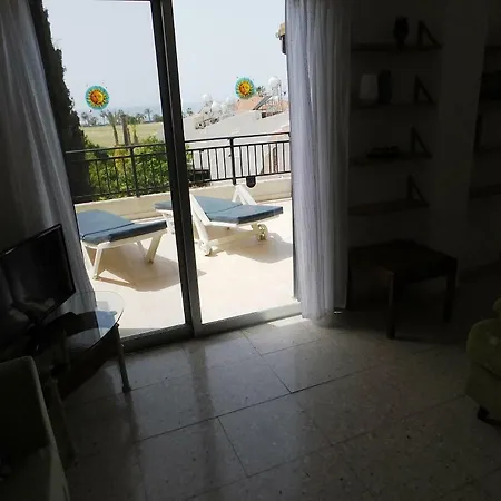 Sea View Apartment, Close To Amenities شقة *