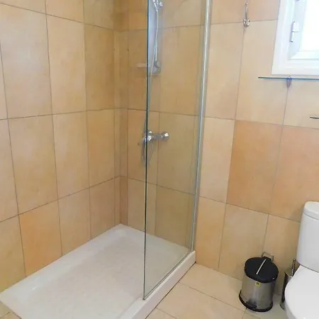 Sea View Apartment, Close To Amenities